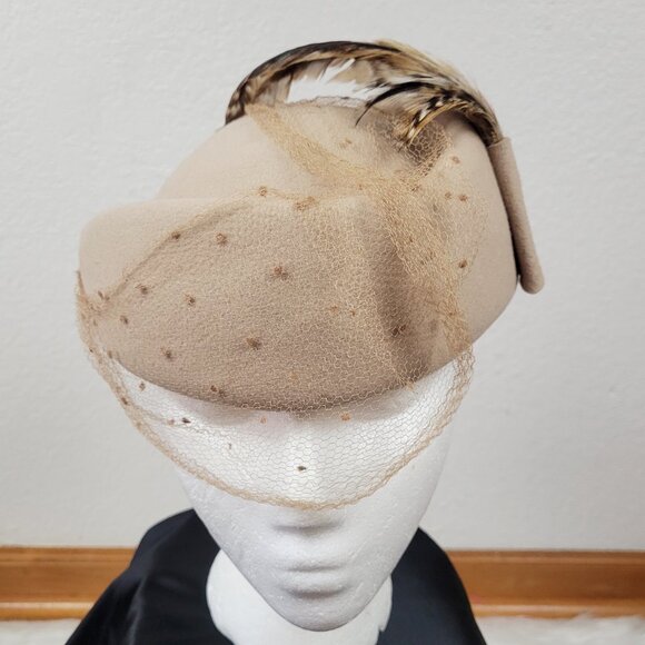 Vintage Bollman Pillbox Hat Doeskin Felt 100% Wool Feathers Beige USA Made Vtg - Picture 10 of 16